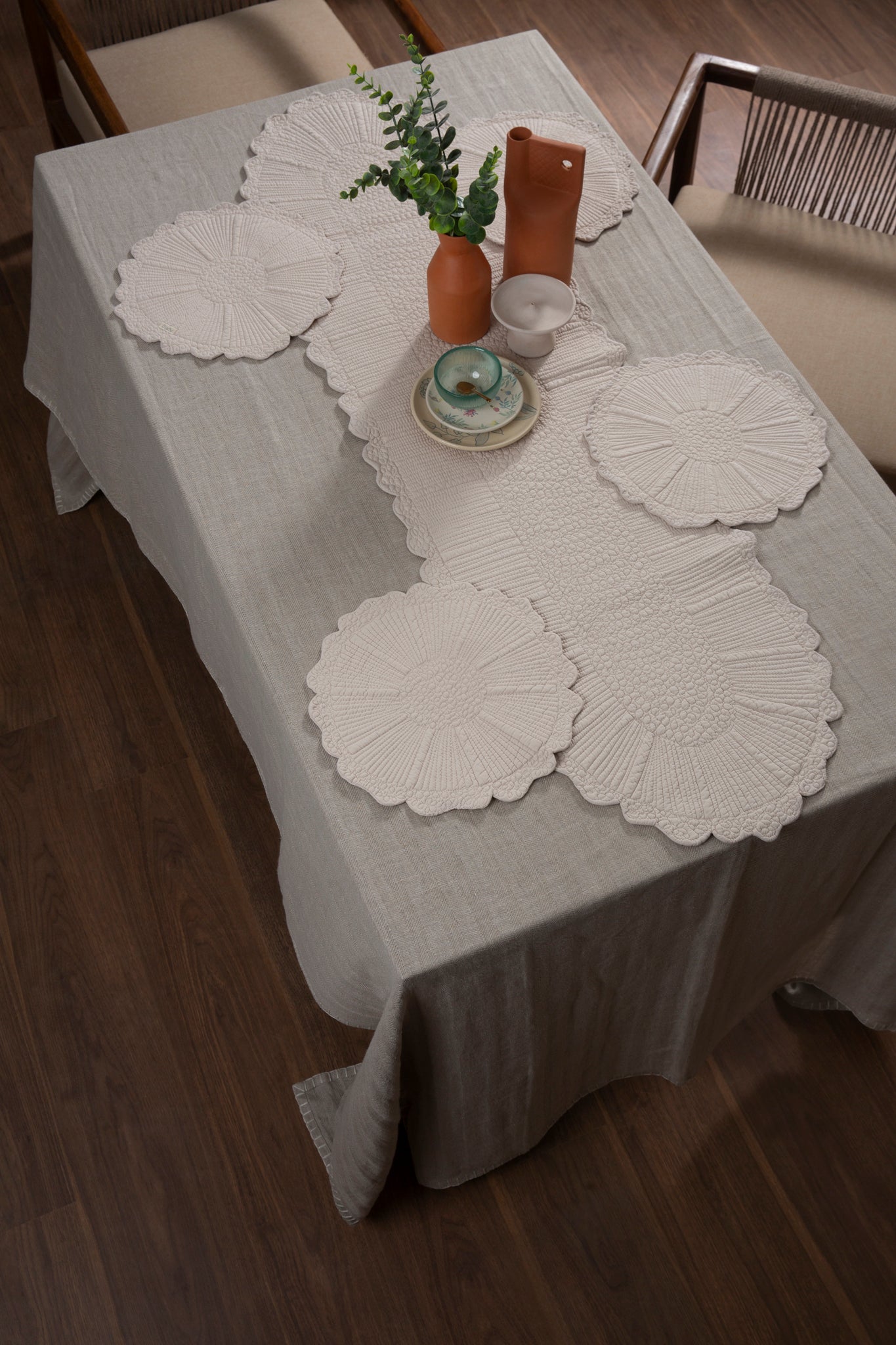 Bella Dining Table Set In Beige