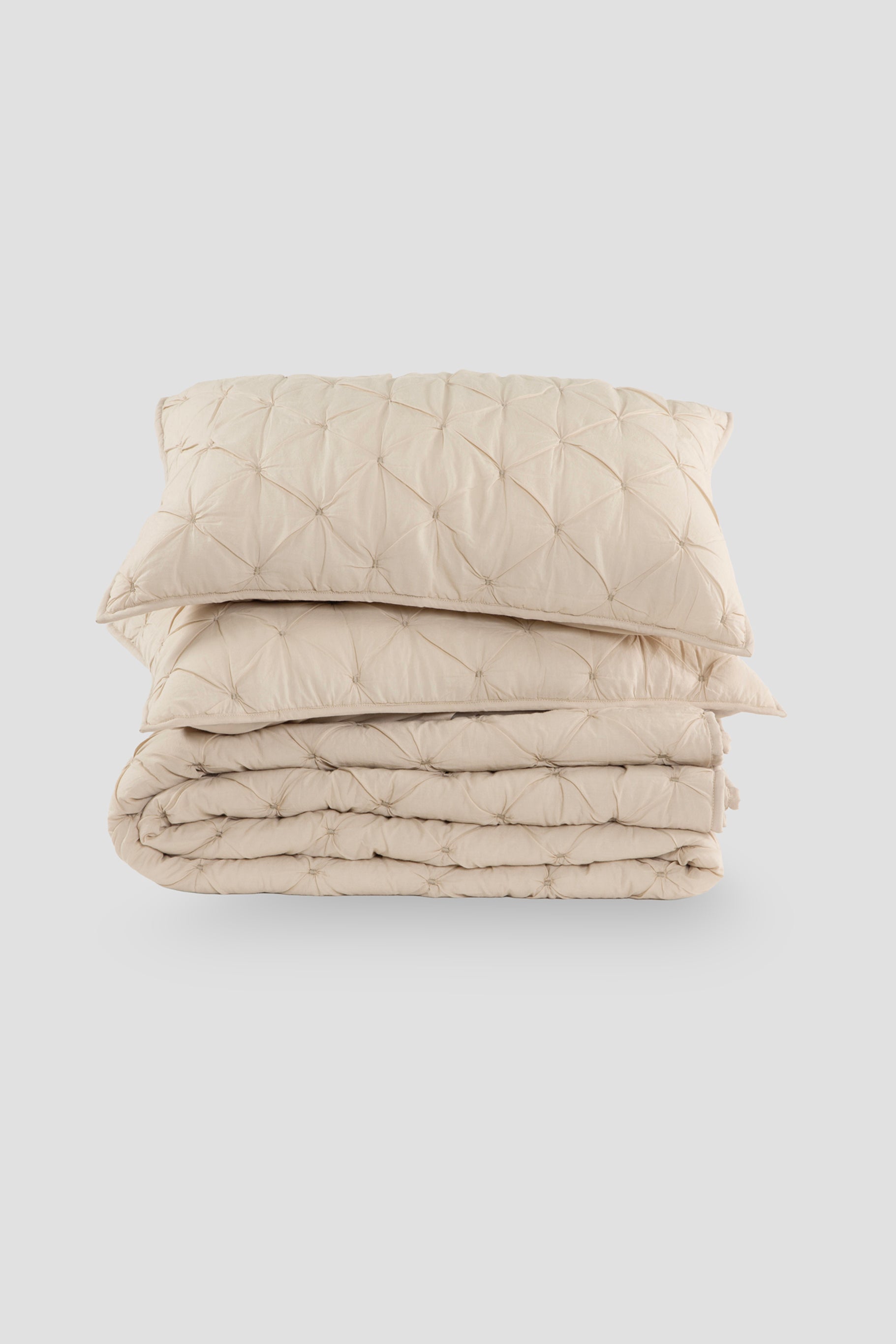 BEDSPREAD-STARRY-BEIGE-1.jpg
