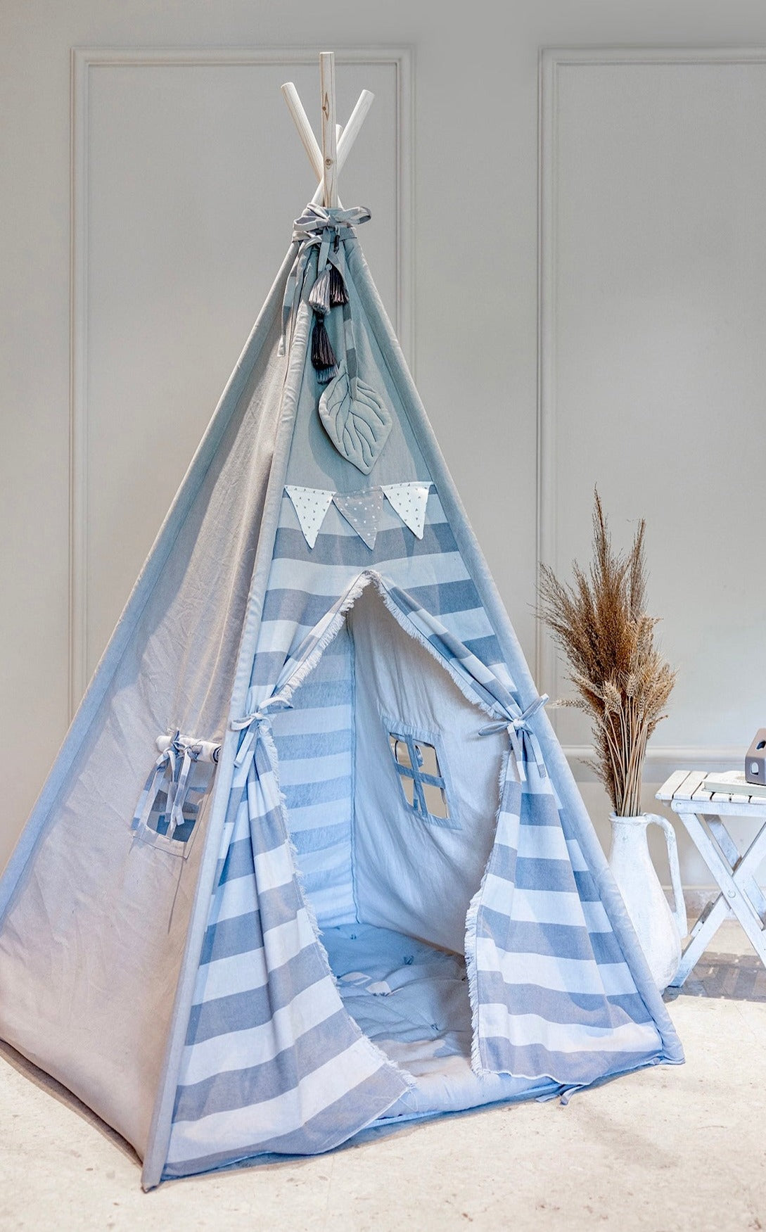 Adventure Alley - Grey Teepee Tent