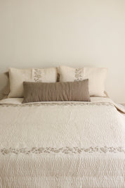 Ivy in Ivory