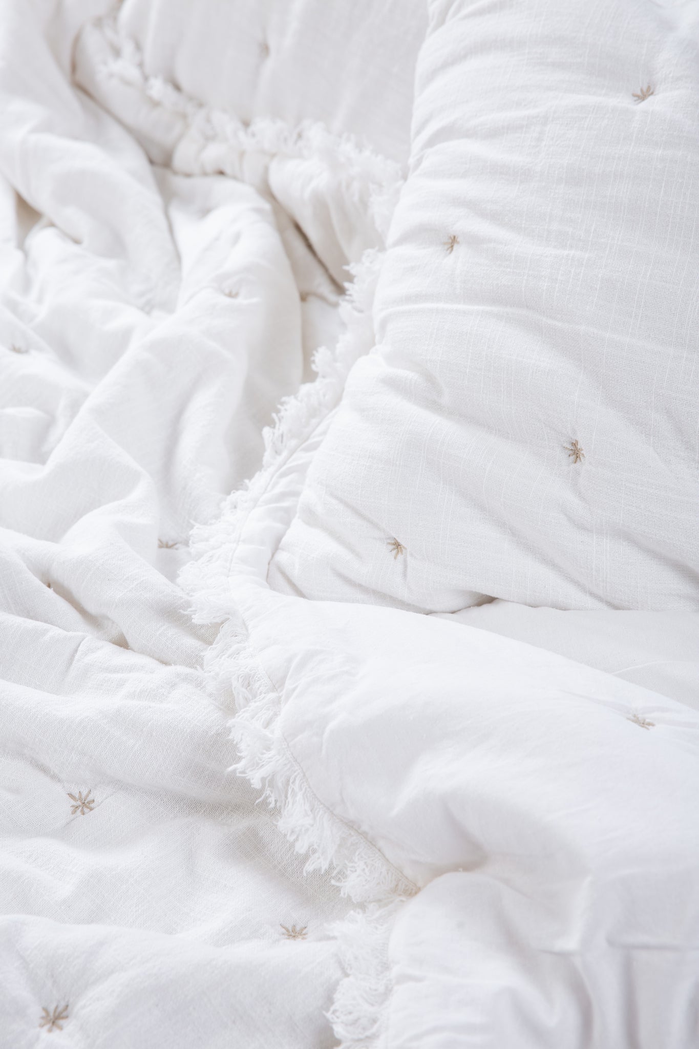 Steller Sky In Ivory