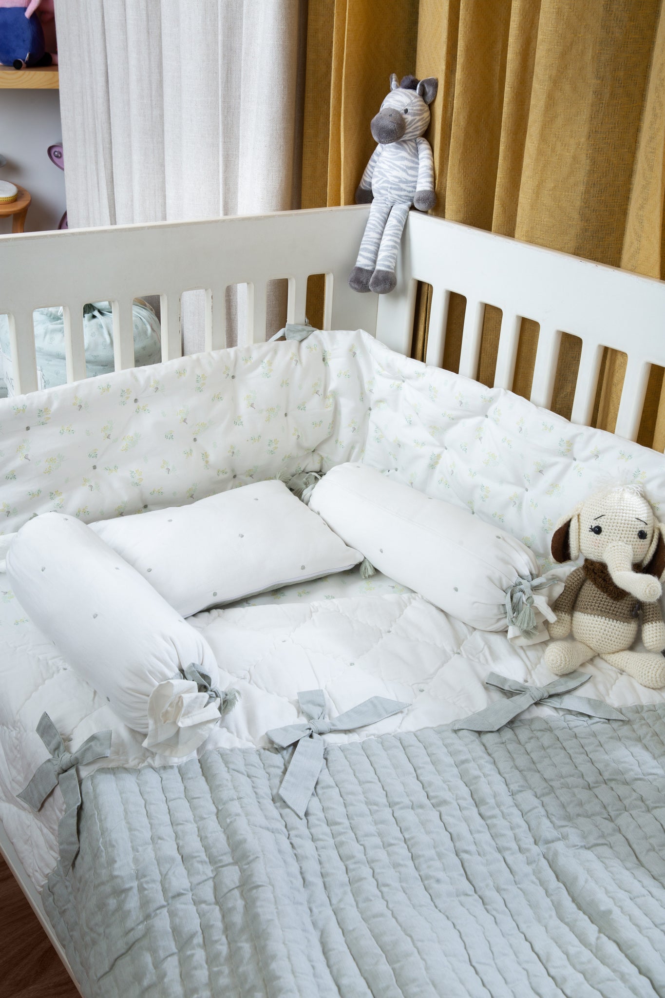 Baby Crib Bumper - Bows and Greens
