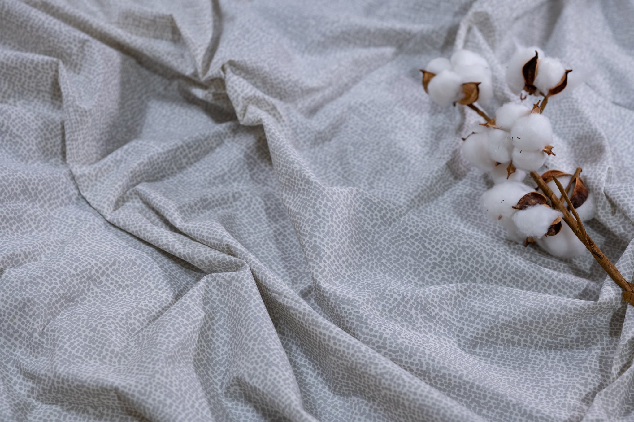 Soft Speckled Bedsheet in Grey